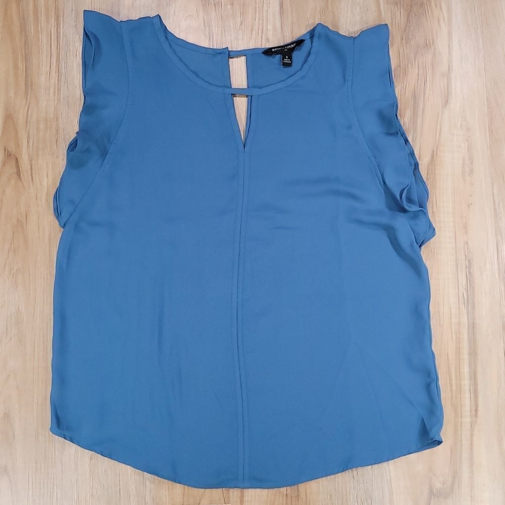 🔹️Banana Republic Blue Ruffle Sleeve Top Small